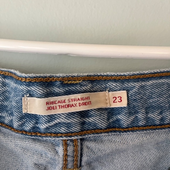Levi's Ribcage Straight Ankle Jeans - Picture 3 of 4
